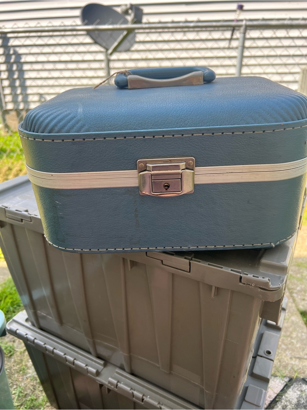 Classic Blue Portable Makeup Train Case with Handle